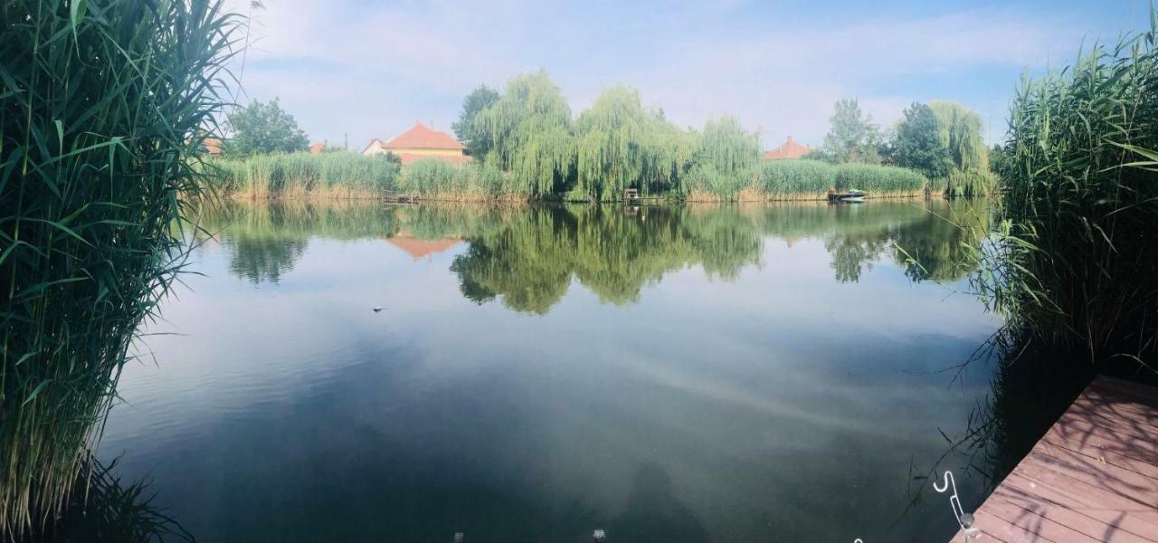Vadszolo Apartmanhaz Gyomaendrod Bagian luar foto