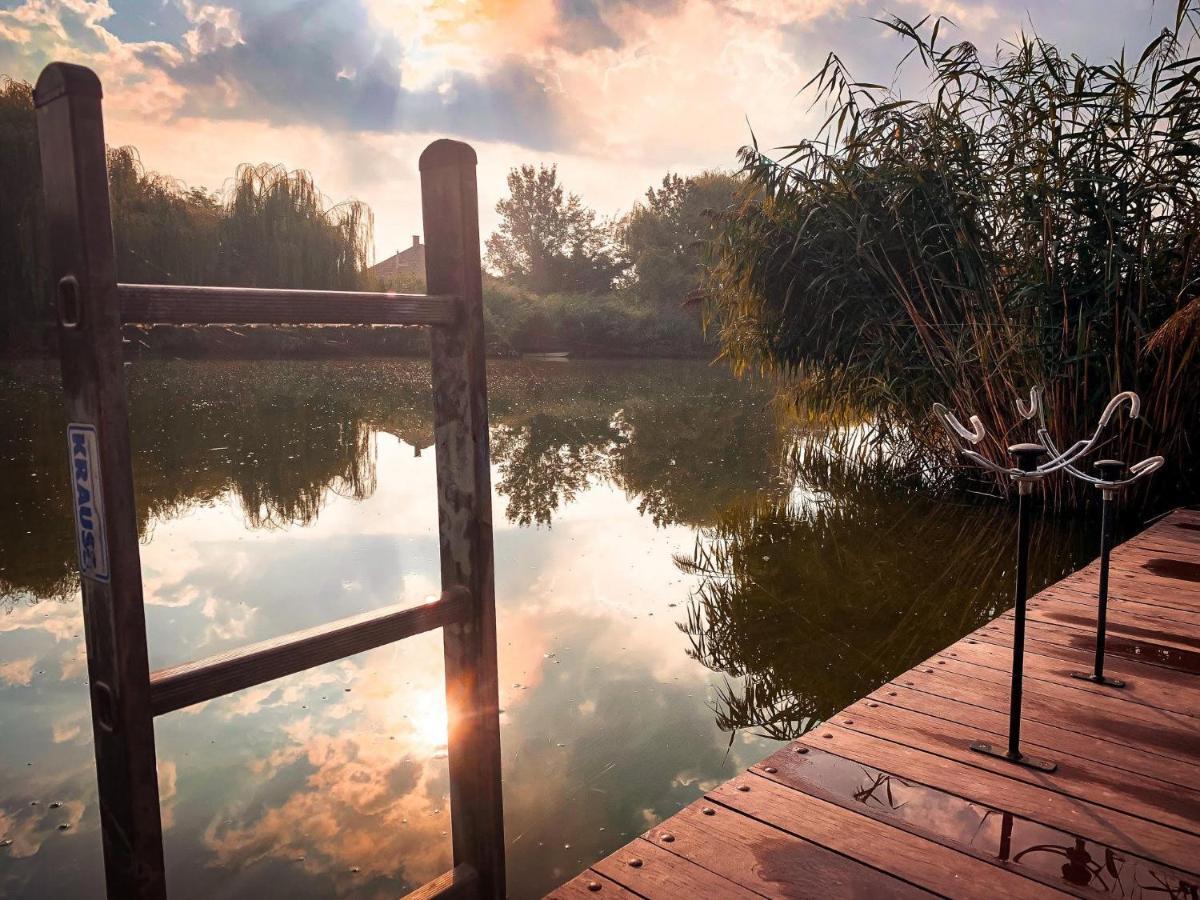 Vadszolo Apartmanhaz Gyomaendrod Bagian luar foto